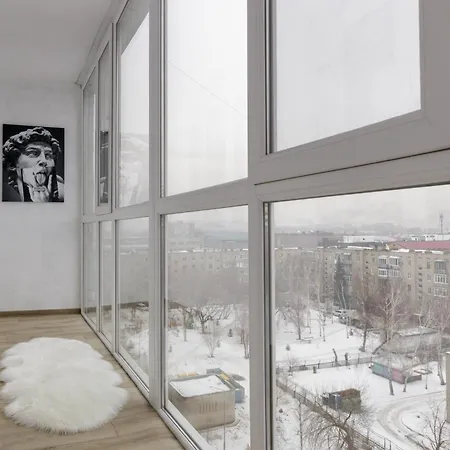 Сomfortable Apartment In The Central Square Ustʼ-Kamenogorsk Dış mekan fotoğraf